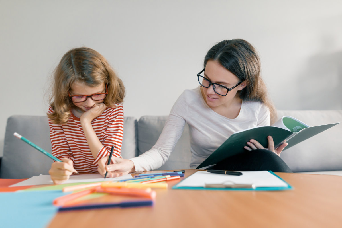 Deutsch Nachhilfe Stuttgart – Lehrerin hilft Schüler beim Deutsch lernen